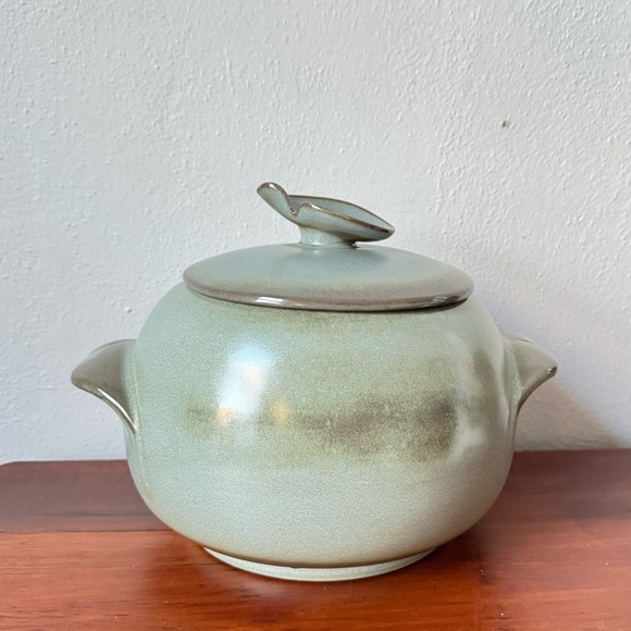 Frankoma 4w Prairie Green Casserole Bean Crock Pot With Lid - Picture 2 of 12